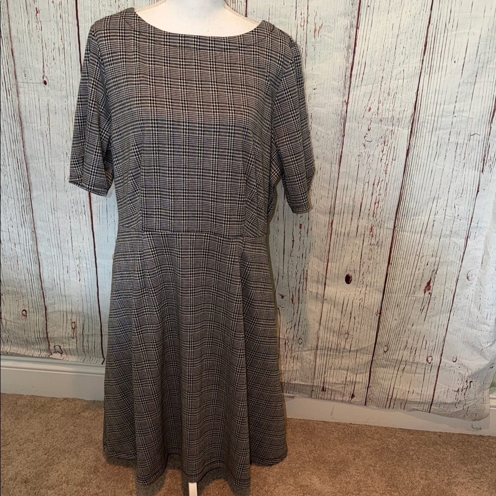 Croft & Barrow Black and White Checkered Midi Dress